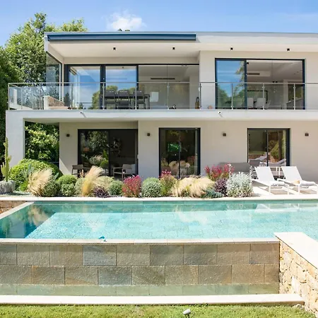 Ref 2152 - - Sea View For Rent Le Cannet