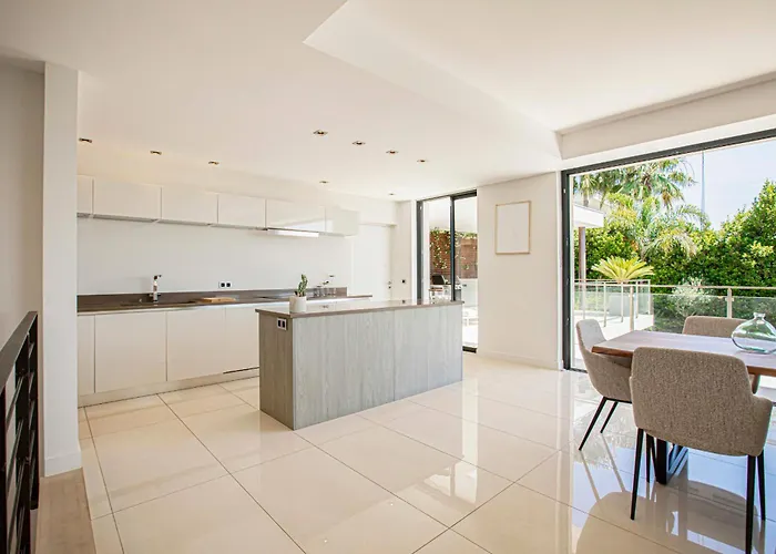 Villa Ref 2152 - - Sea View For Rent