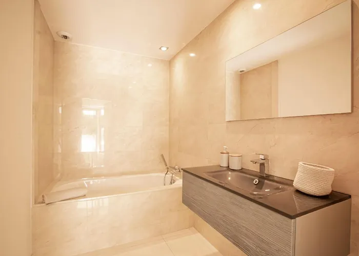 Villa Ref 2152 - - Sea View For Rent Le Cannet
