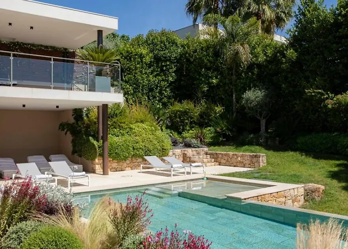 Ref 2152 - - Sea View For Rent Le Cannet