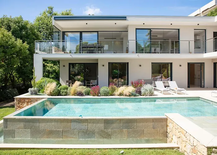 Ref 2152 - - Sea View For Rent Le Cannet