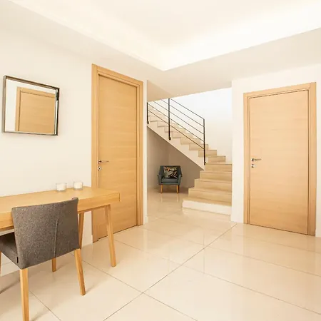 Villa Ref 2152 - - Sea View For Rent Le Cannet