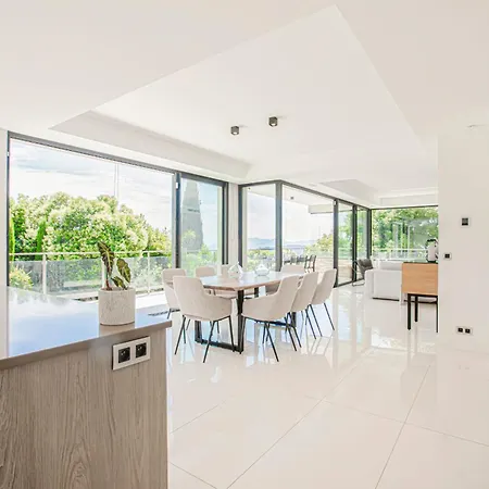 Ref 2152 - - Sea View For Rent