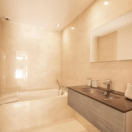 Villa Ref 2152 - - Sea View For Rent Le Cannet